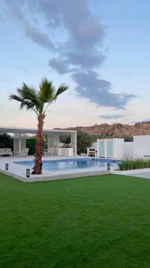 Quiet House * Hatta